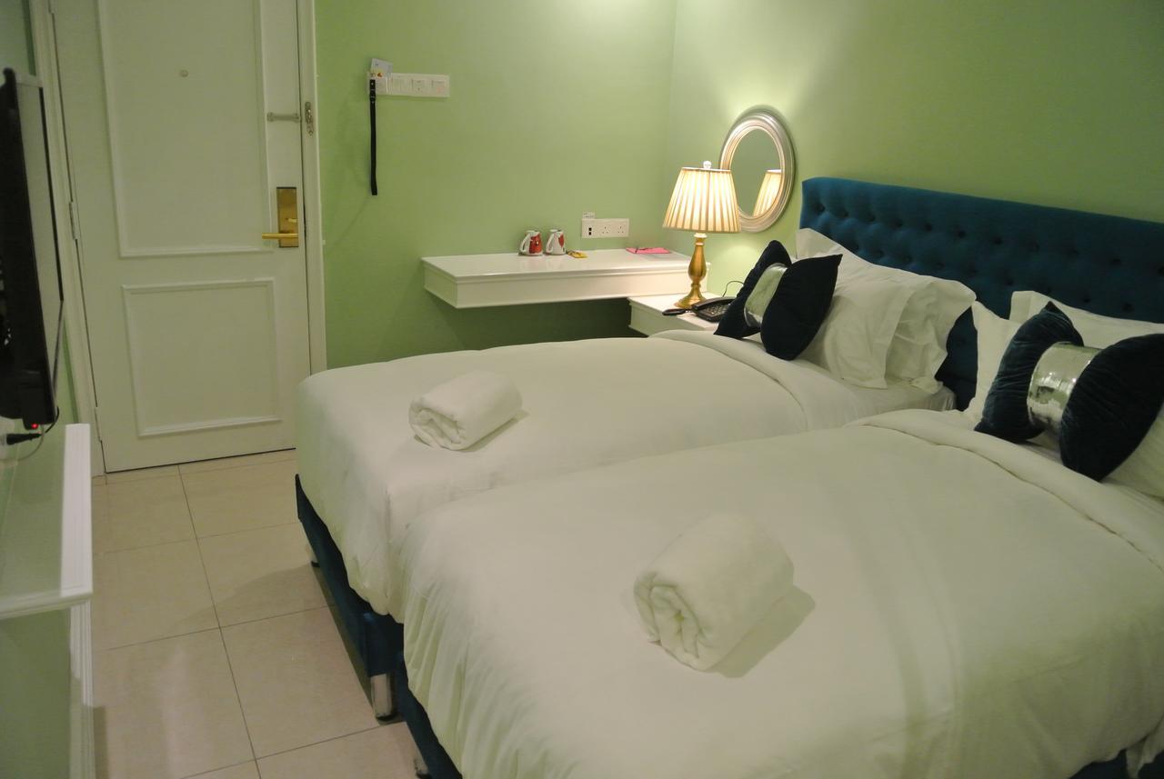1 Day Car Hotel Station 18 Ipoh Esterno foto