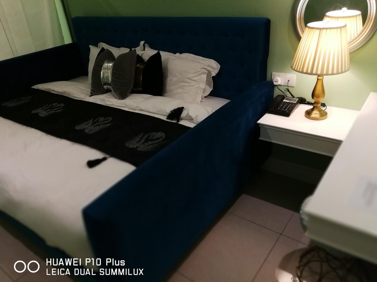 1 Day Car Hotel Station 18 Ipoh Esterno foto